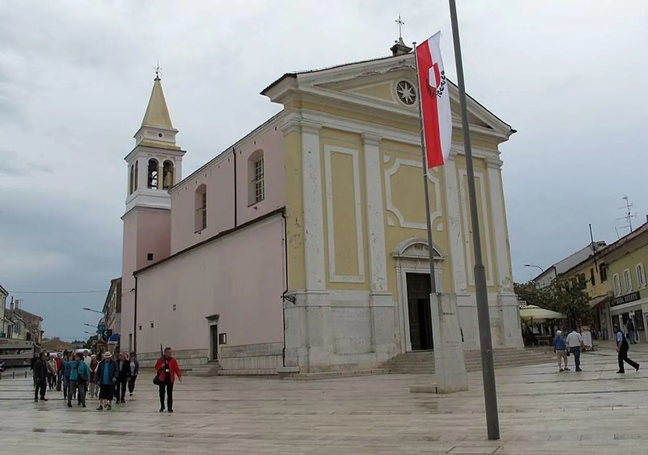 Old Town Charmer Porec Apartment