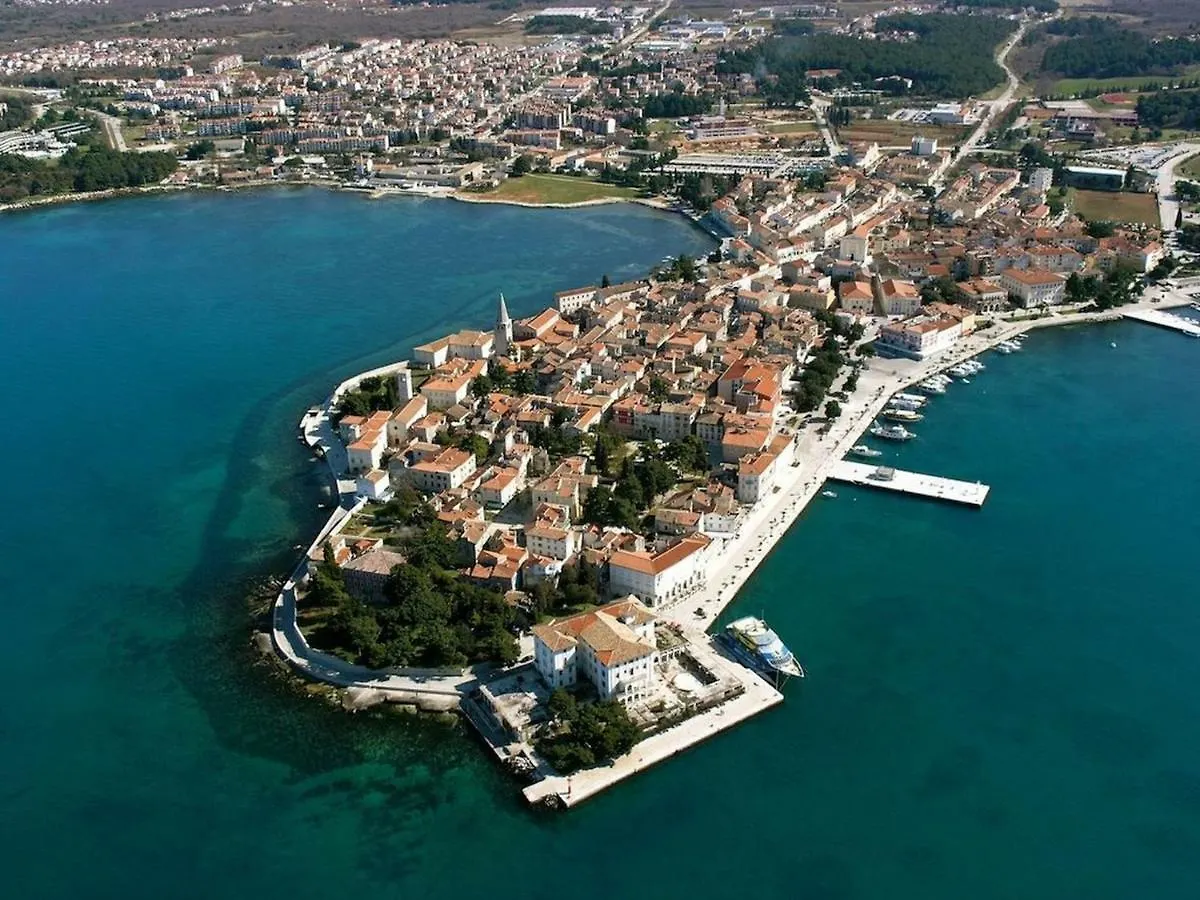 Old Town Charmer Porec 0*,